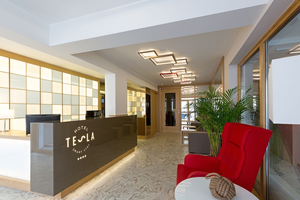 HOTEL TESLA SMART STAY 6/43