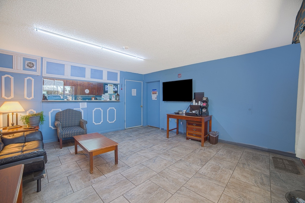 Mayfair Inn Williamston Hwy 64 30/50