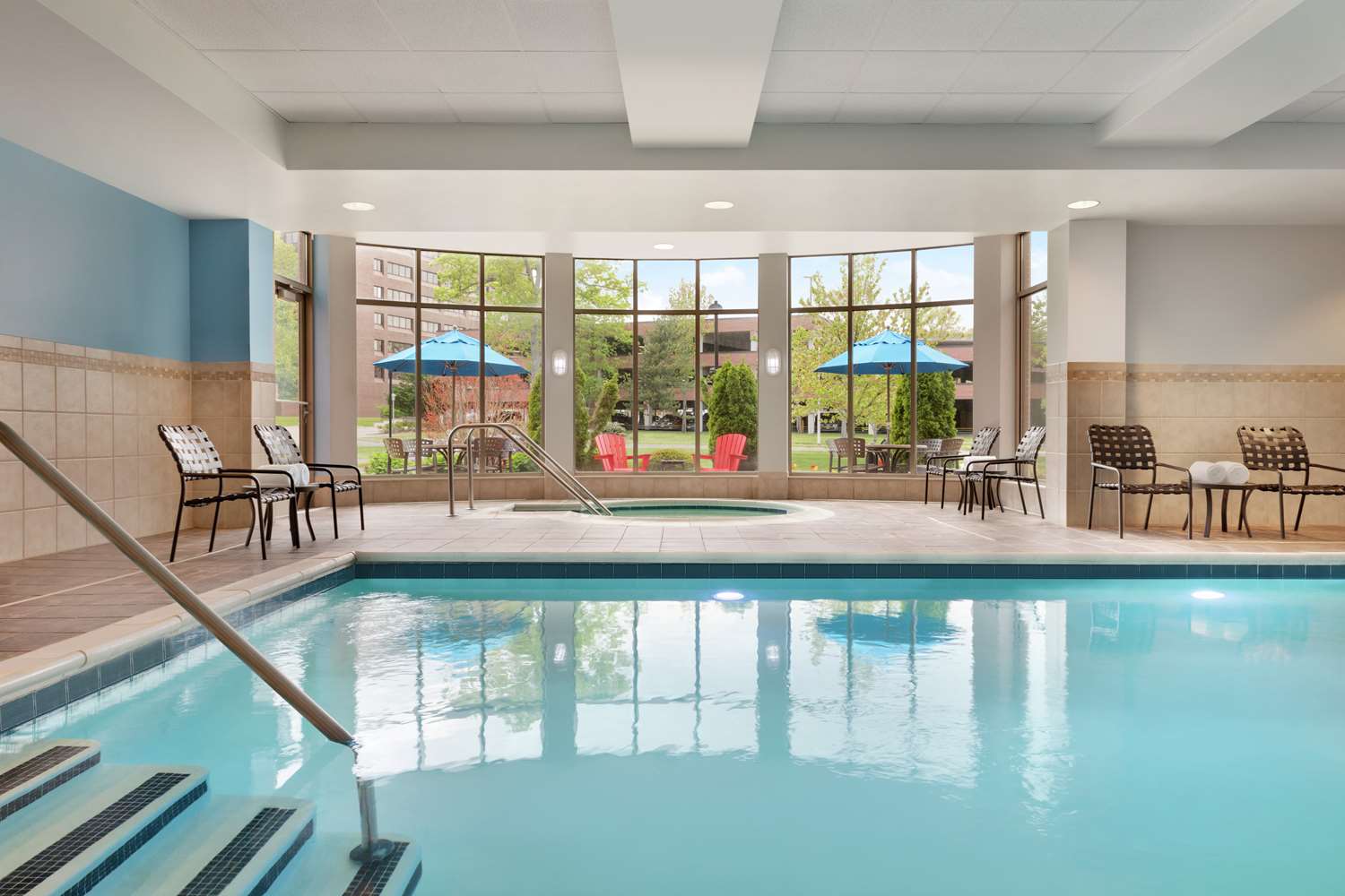 swimming pool spa