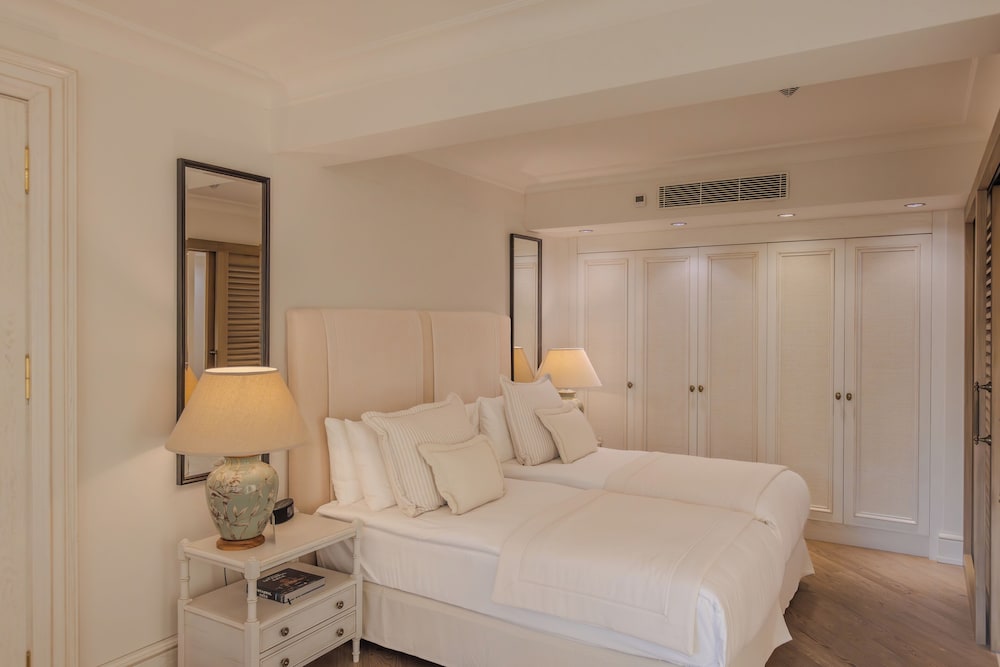 DELUXE SEAVIEW ROOM