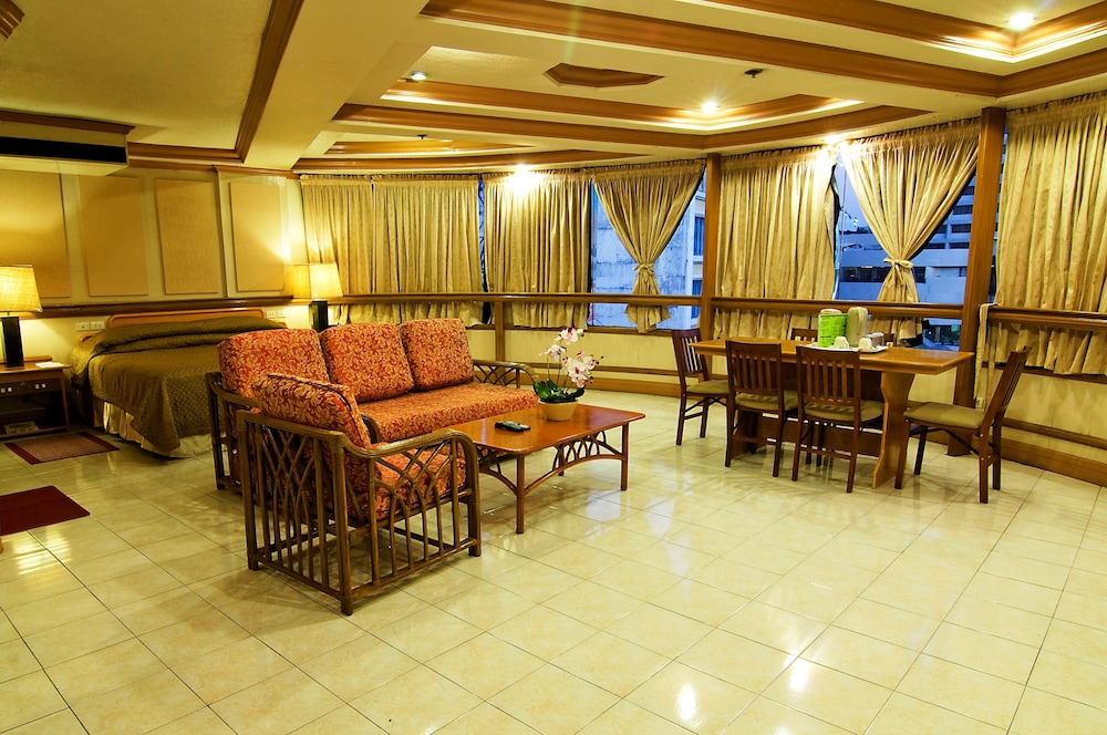 Elegant Circle Inn 46/71