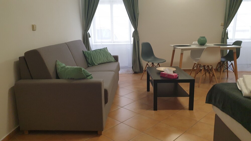 White Swan Boutique Apartments 40/58