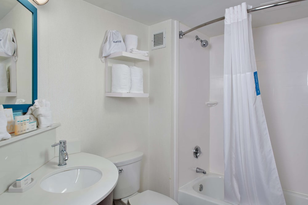 Hampton Inn Atlanta NW Cumberland 19/43