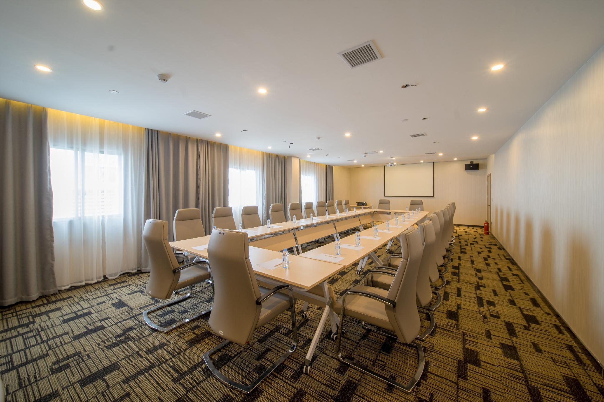 Echarm Hotel (Taihe Central Plaza Pedestrian Street store) 25/27