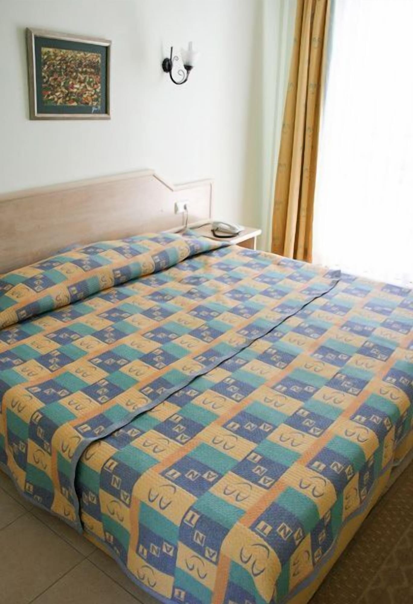 STANDARD, DOUBLE OR TWIN BED