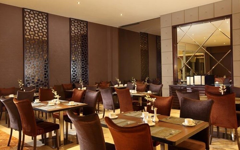 Oakwood Hotel and Apartments Taman Mini Jakarta 41/57