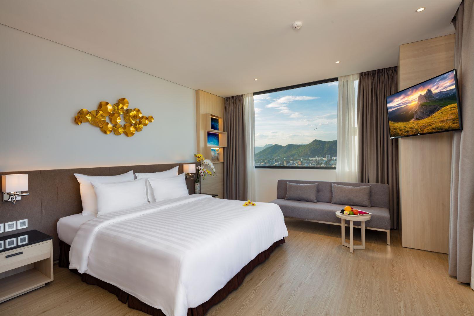 Grand, Spa, Deluxe, Queen Bed, Sea View