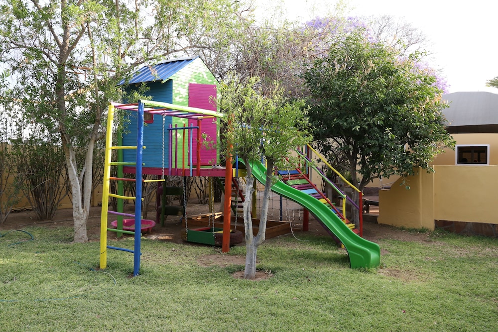 Capbon Guesthouse 25/50