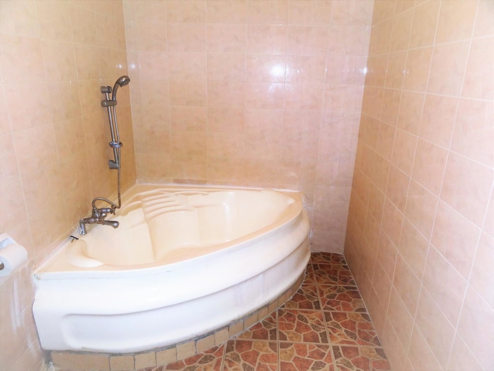 Regency Park Hotel Mombasa 42/42