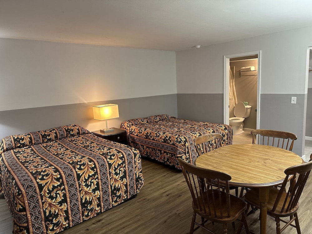 Sea Palace Motel 68/94