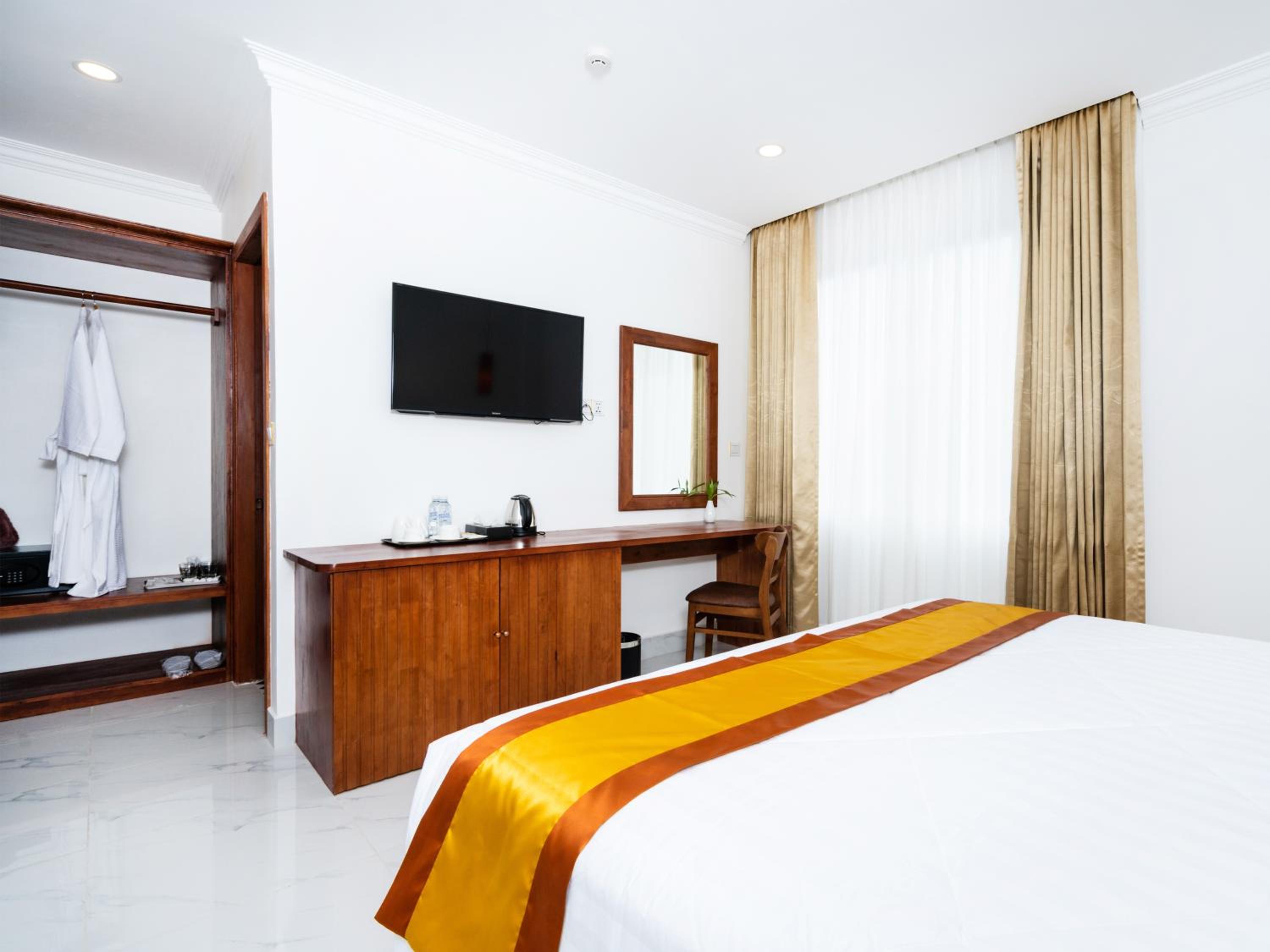 غرفة سوبيريور بسرير مزدوج بإطلالة على المسبح، Le Kree Downtown Hotel 8/10
