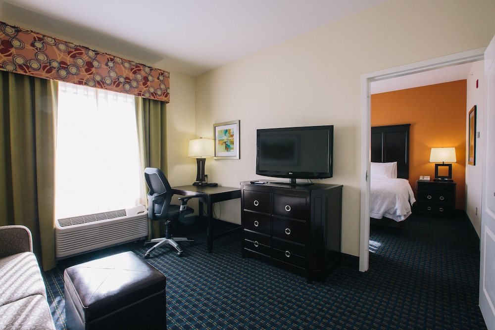 Hampton Inn Suites Effingham 42/63