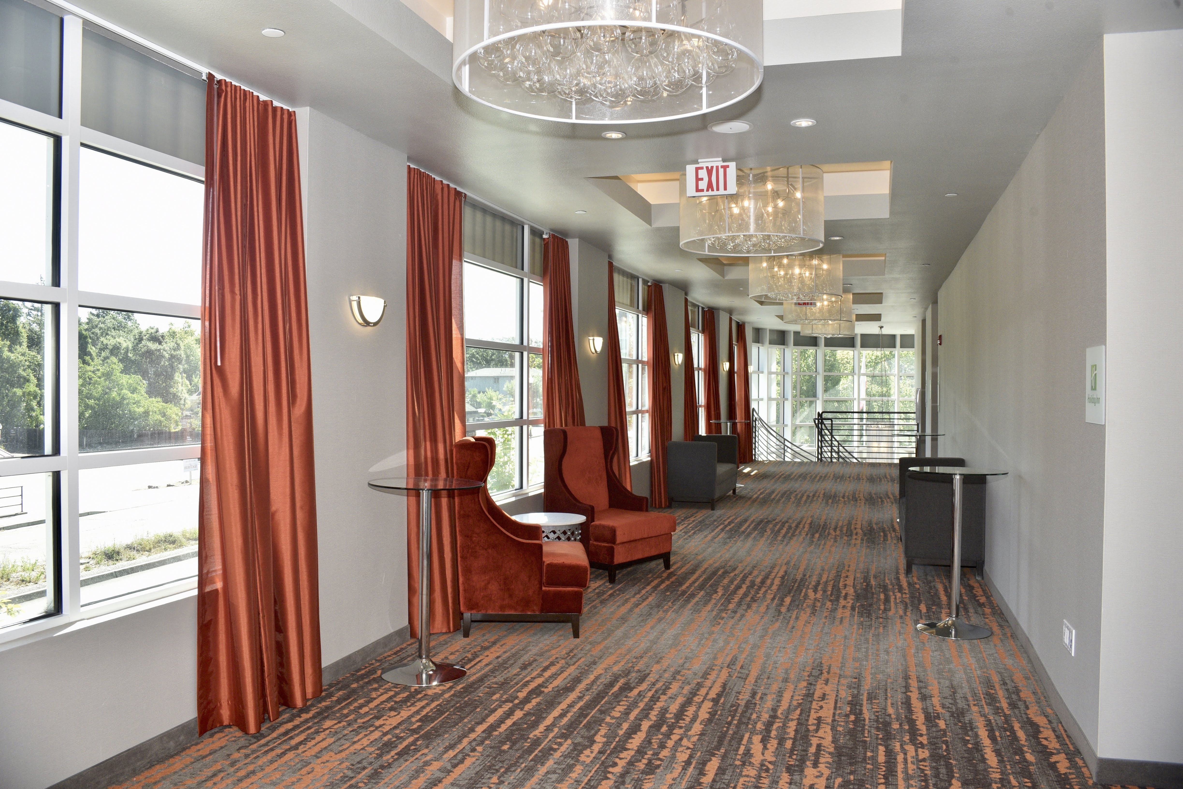 Holiday Inn Windsor - Wine Country 8/58
