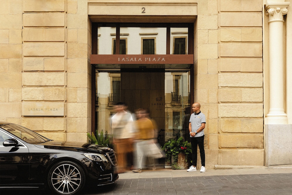 Lasala Plaza Hotel 43/50