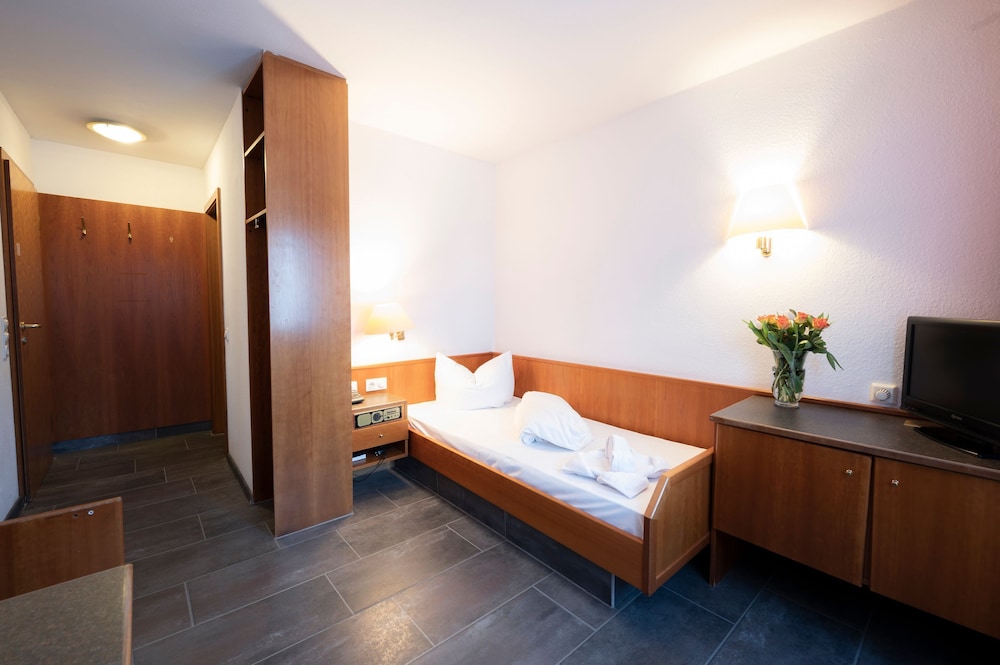 Hotel Astoria Am Urachplatz 27/67