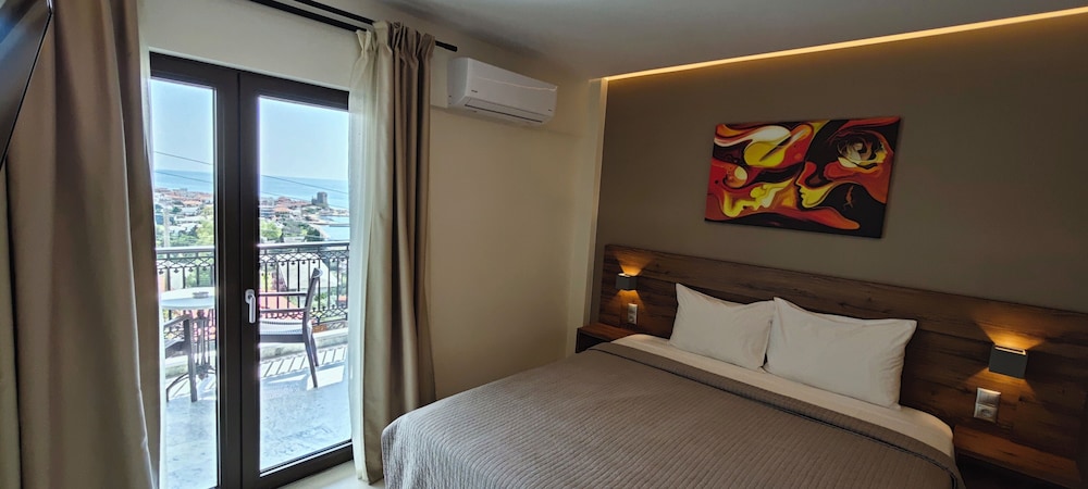 Sunset Hotel 27/69