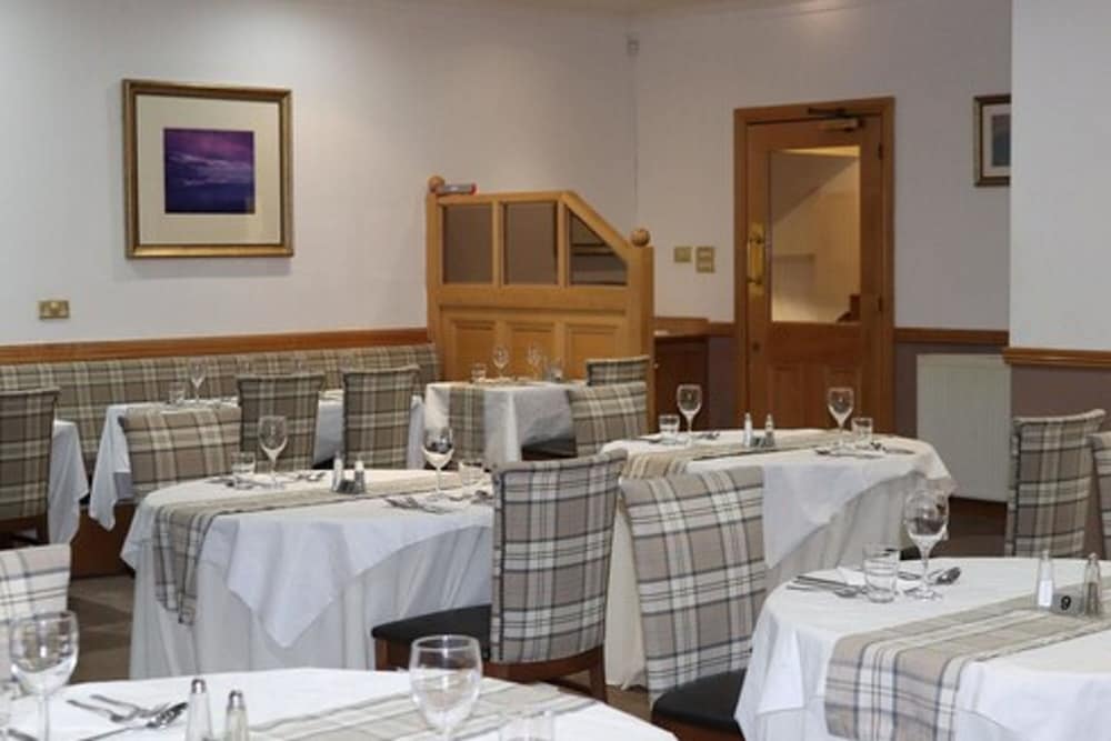 Loch Long Hotel 32/47