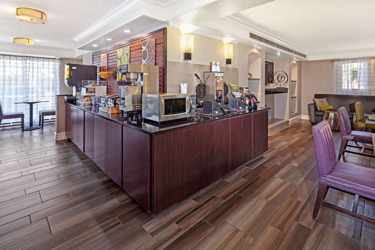 La Quinta Inn Ventura 10/30