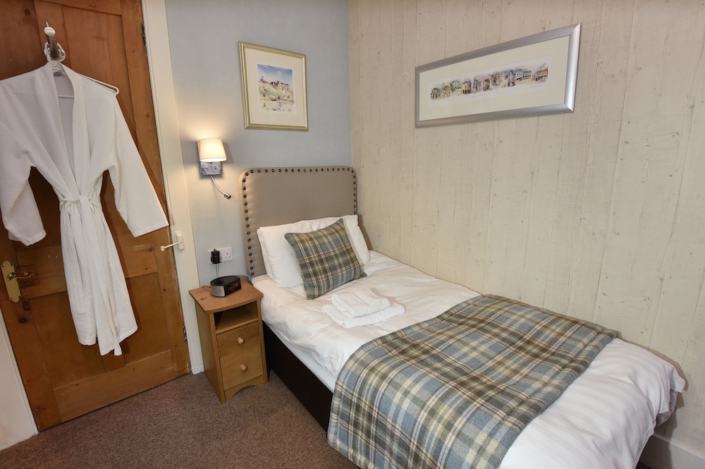 Acer Glen B&B 4/23