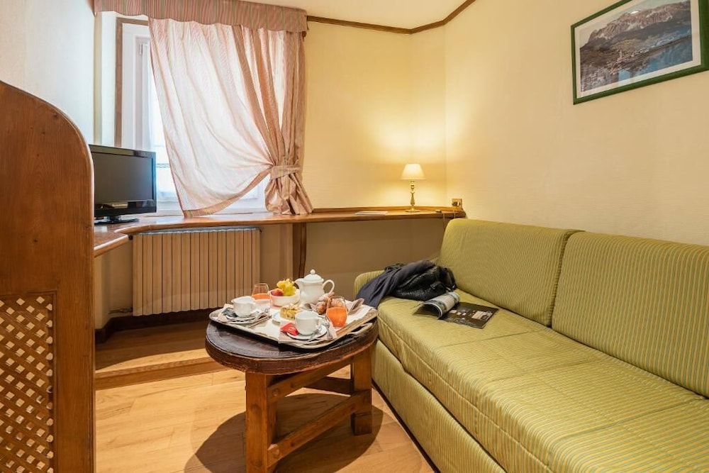 PARC HOTEL VICTORIA CORTINA 39/58