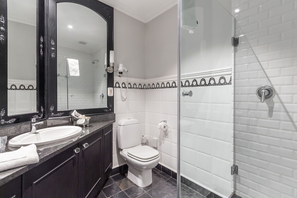 Romney Park All Suite Hotel And Spa 71/74
