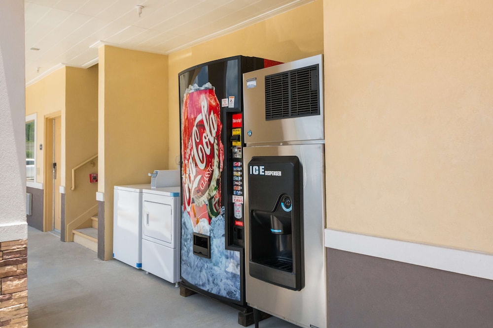 Americas Best Value Inn Aldine Westfield 25/33
