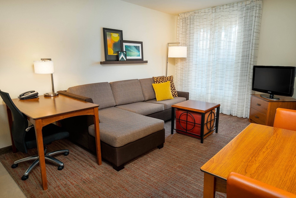 Residence Inn Corona Riverside 15/25