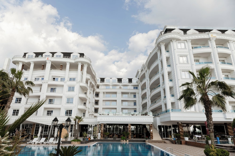 Fafa Premium Hotel 5/70