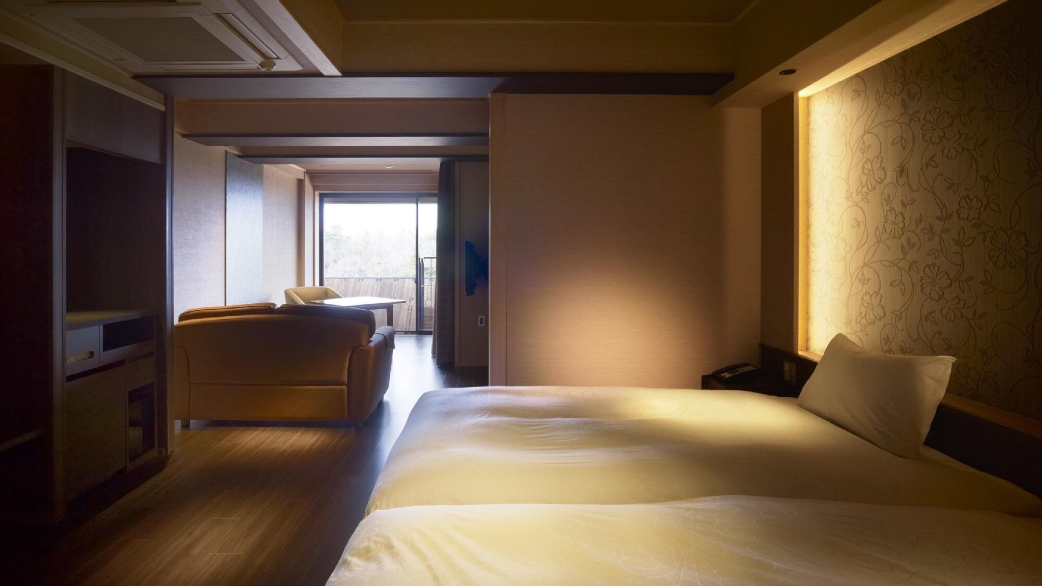 Western, Twin Beds, No Bathroom, Outdoor Building