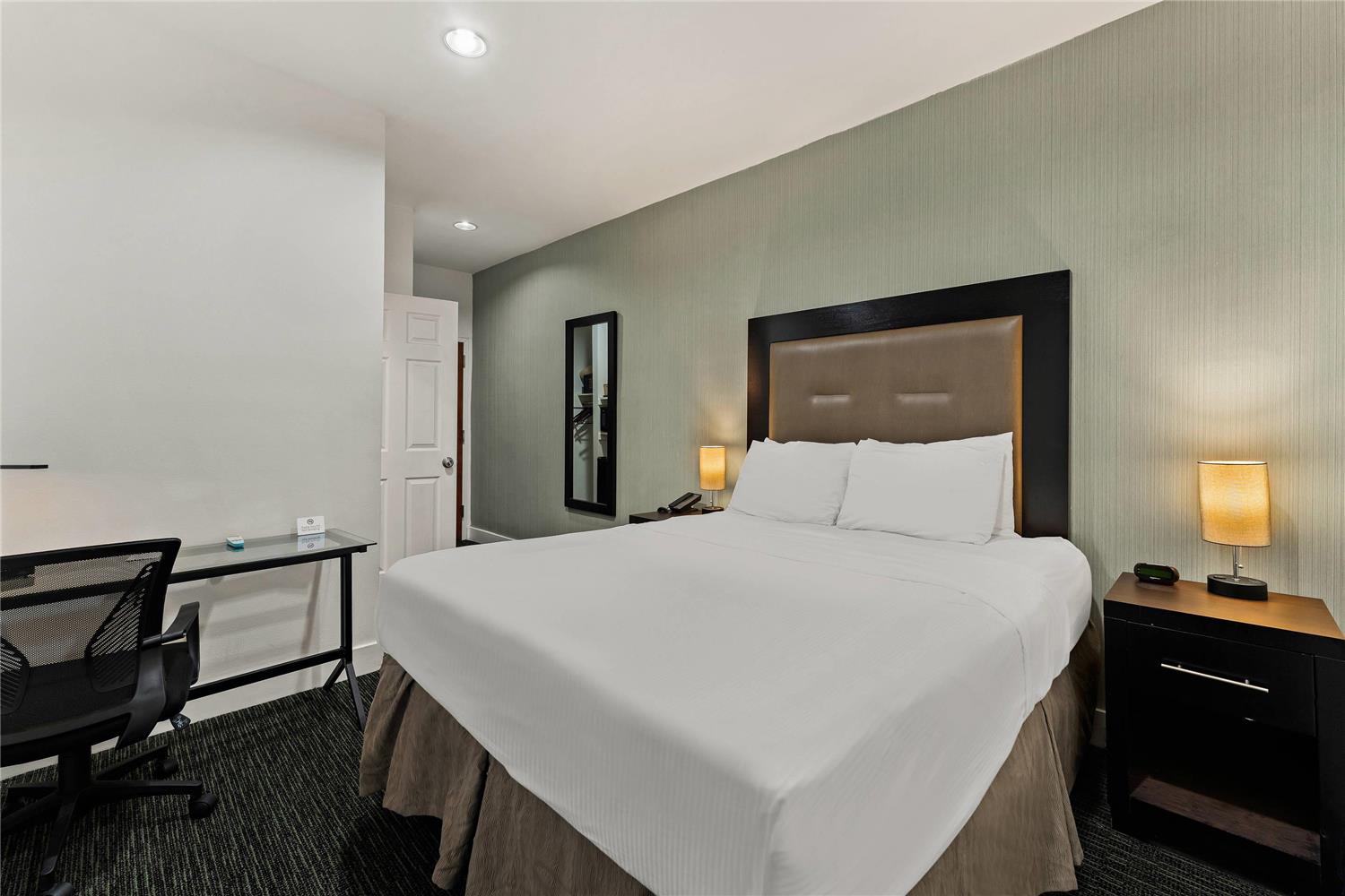 Quality Inn Philadelphia Center City 24/32