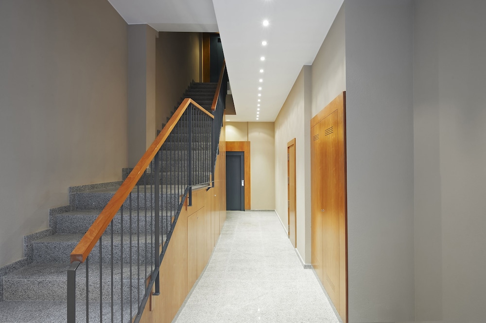 Gran De Gracia Apartments 11/24