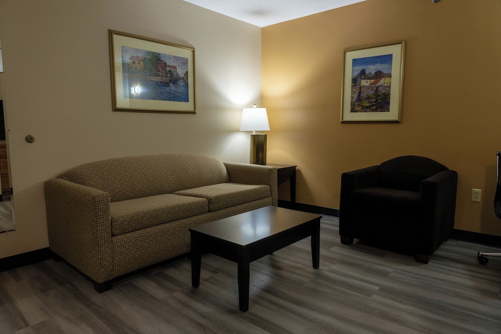 Wyndham Garden Madison Fitchburg 44/69