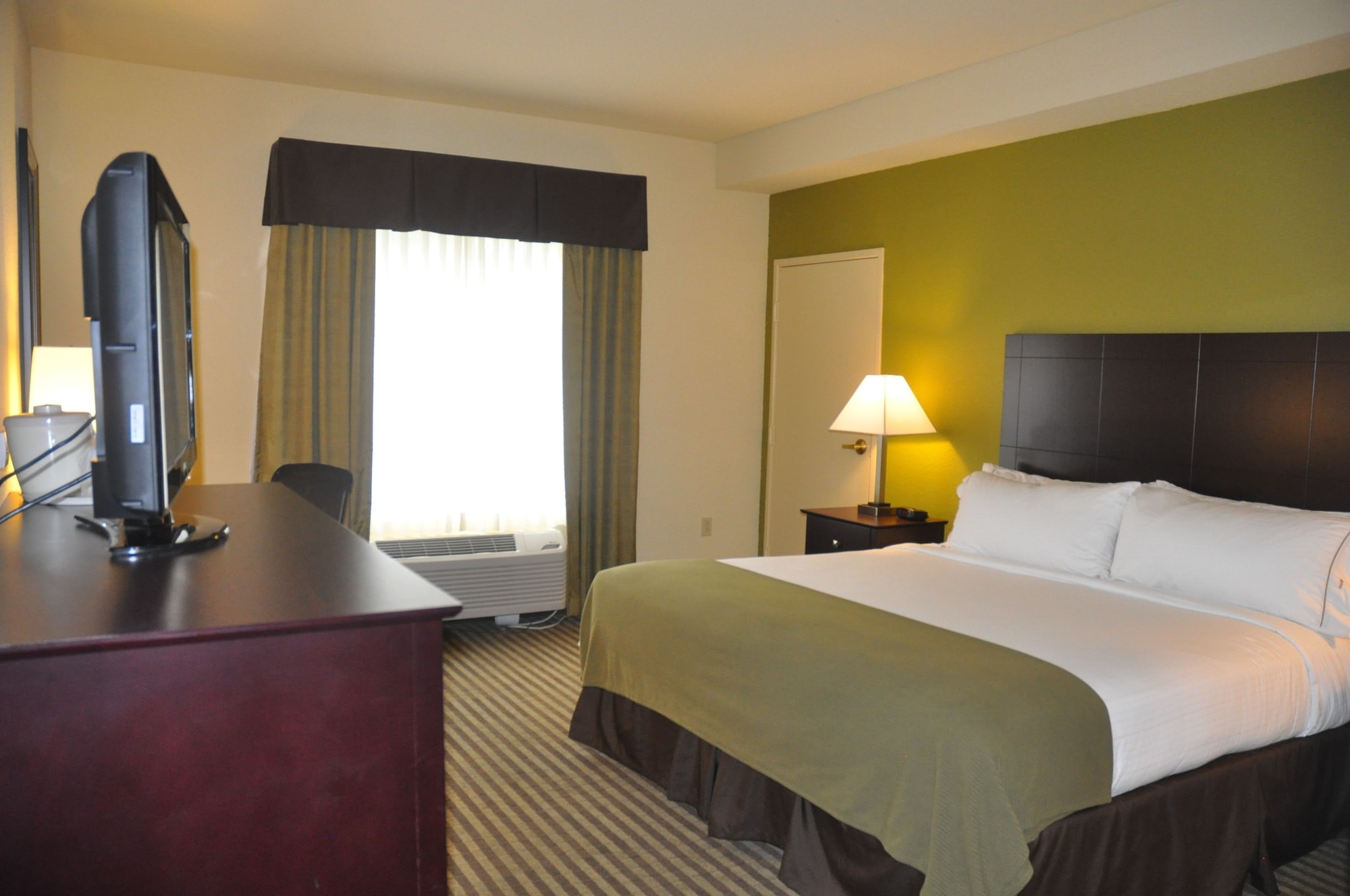 غرفة قياسية بسرير كينج، Holiday Inn Express Hotel & Suites Sarasota East - I-75 2/3