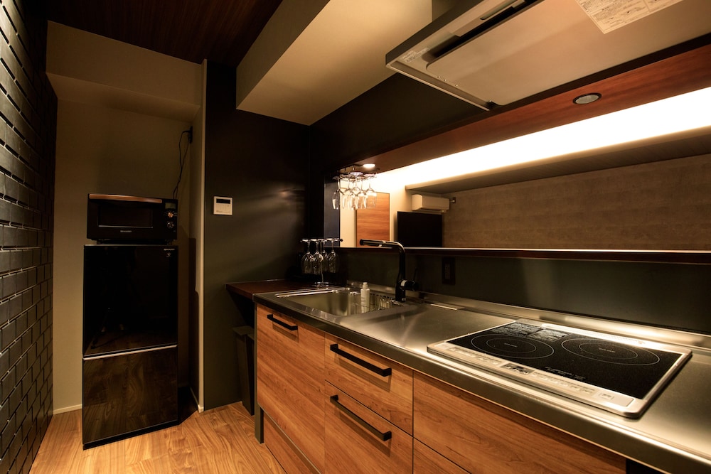 Hotel & Co 18/19