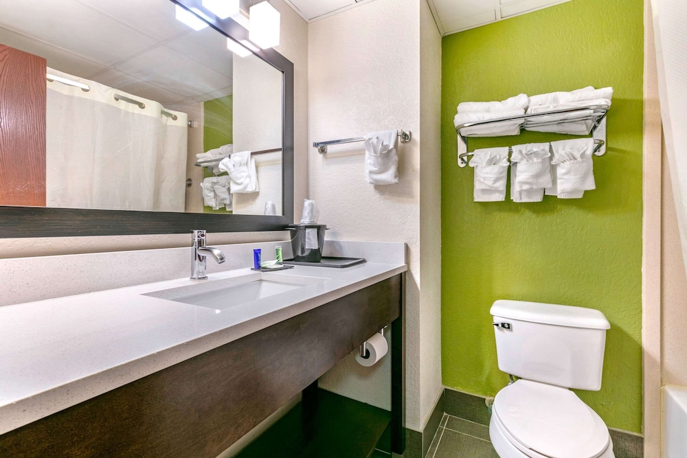 Sleep Inn & Suites near Sports World Blvd 15/39