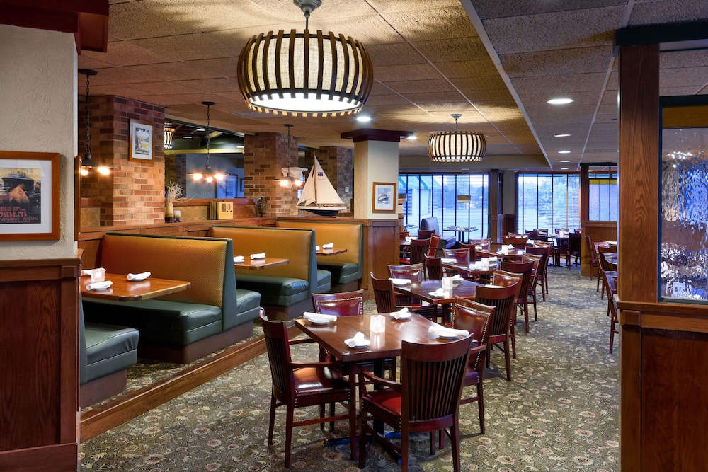 Lake Okoboji Resort and Conference Center 39/53