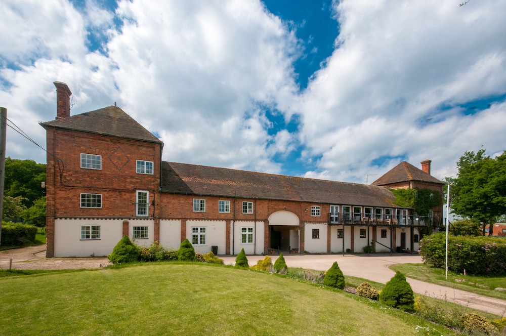 Cottesmore Hotel Golf & Country Club 33/40
