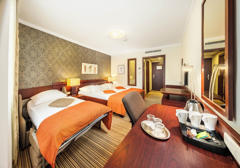 Apollo Hotel Bratislava 32/65