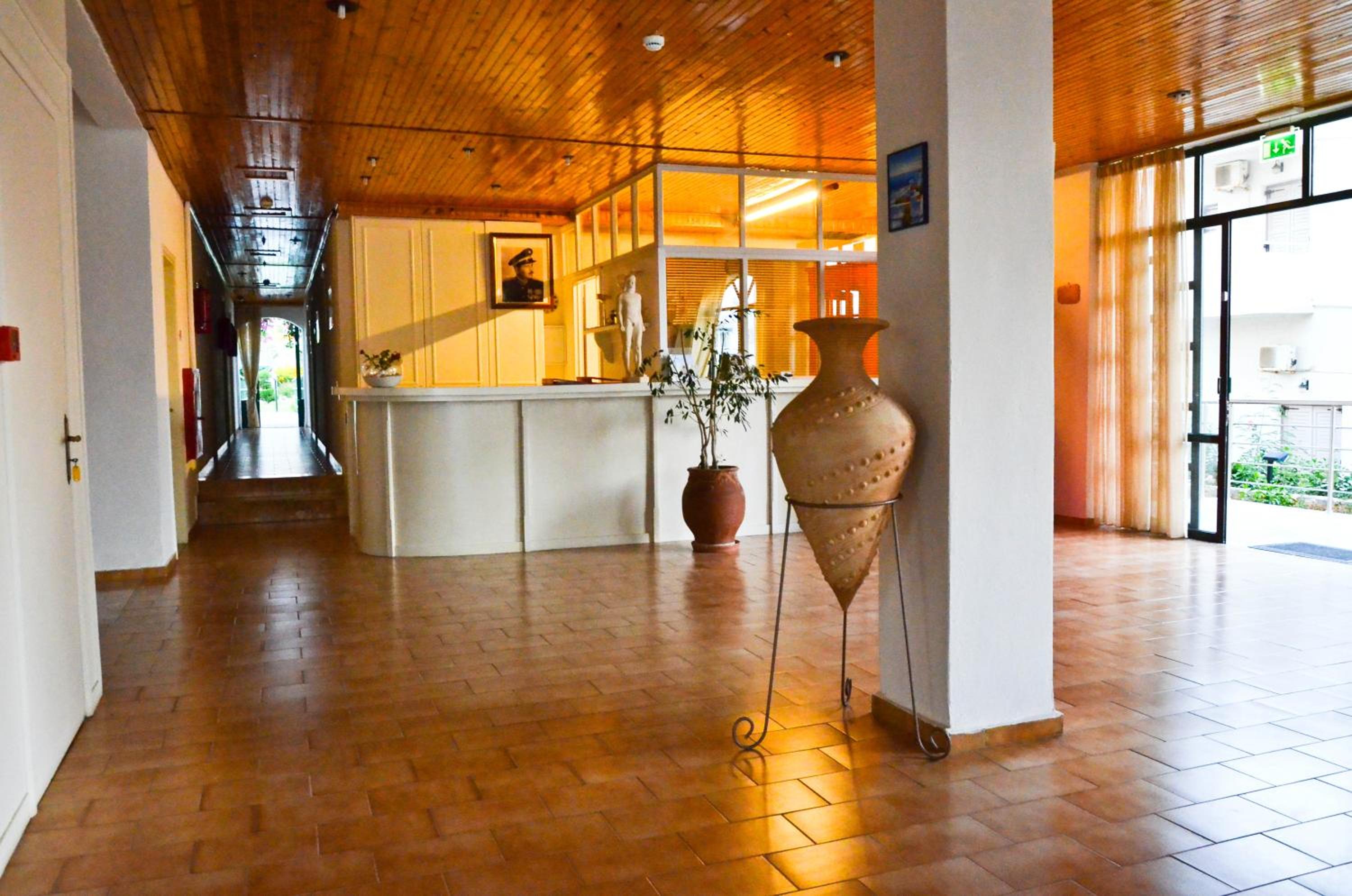 Niko Elen Hotel 14/66