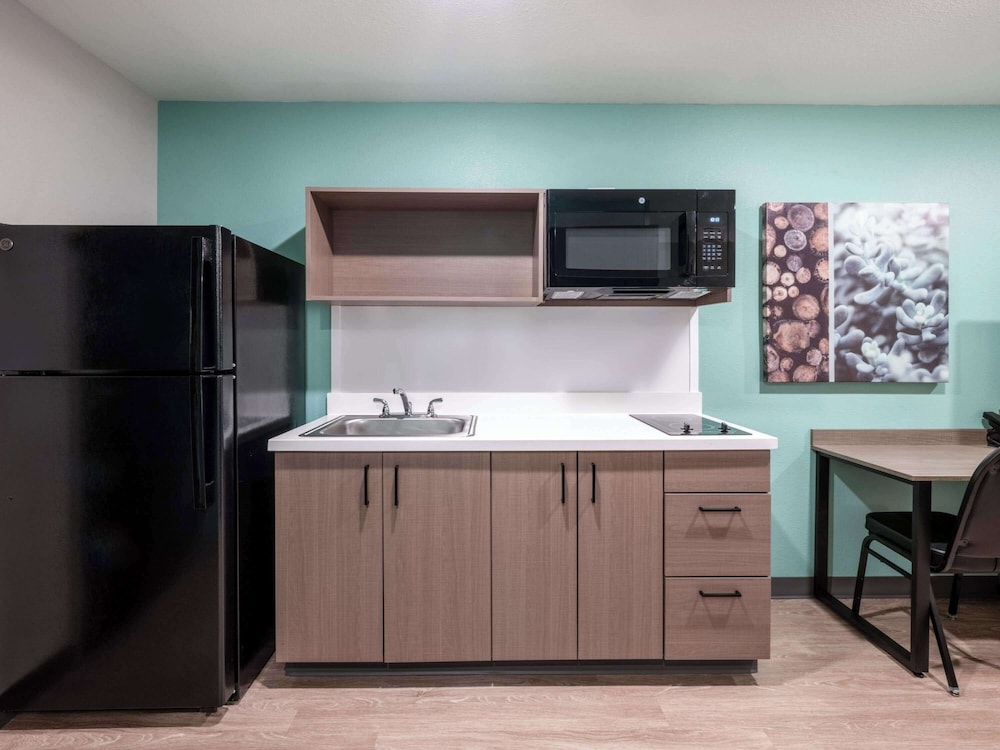 ECHO Suites Extended Stay by Wyndham Madison 37/53