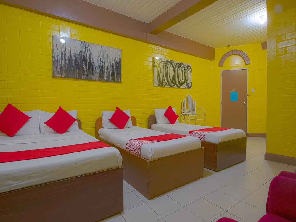 La Maria Pension & Tourist Inn Hotel 25/51