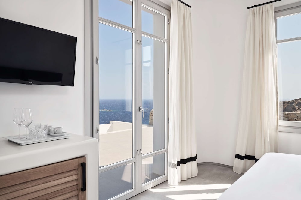 Radisson Blu Euphoria Resort 15/75