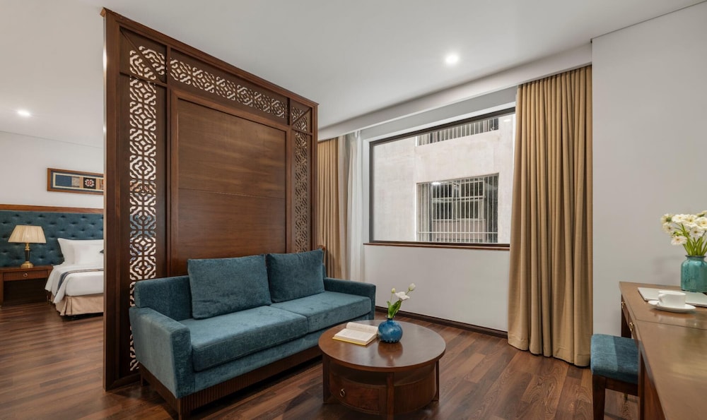 Balcona Hotel Da Nang 51/72