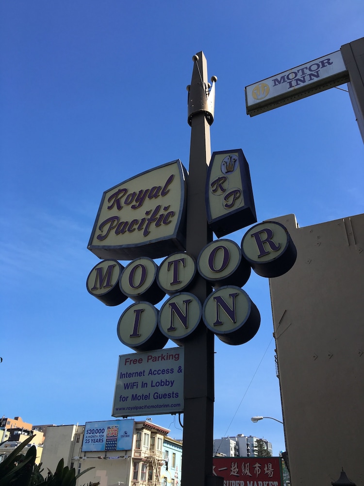 Royal Pacific Motor Inn 5/59