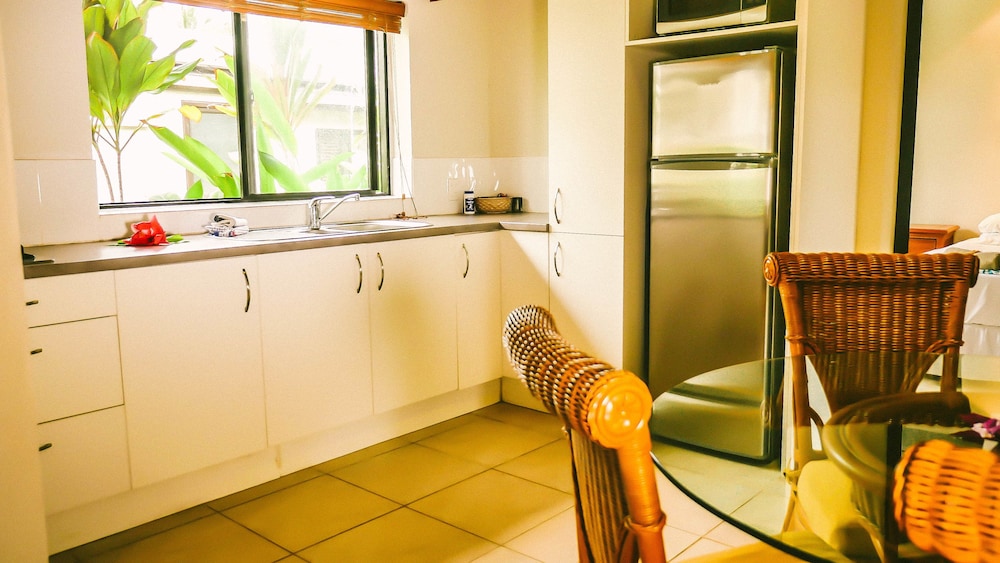 Muri Beach Resort 44/75