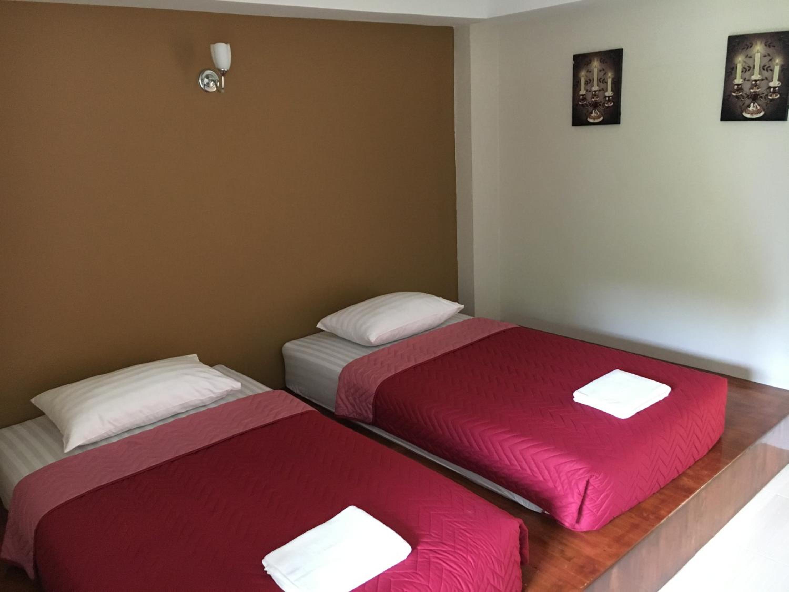Budget, Twin Beds