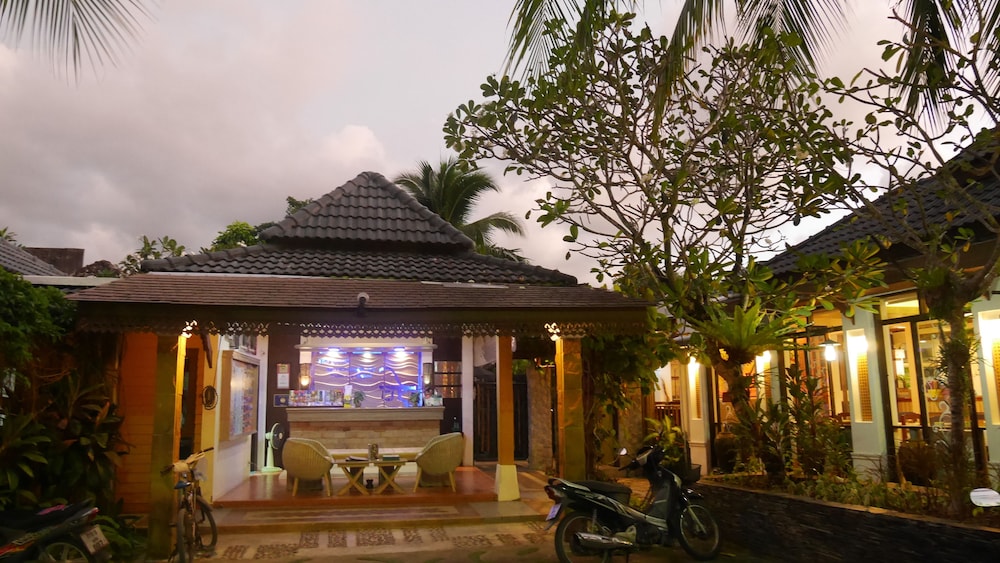 Bangtao Beach Chalet 2/71