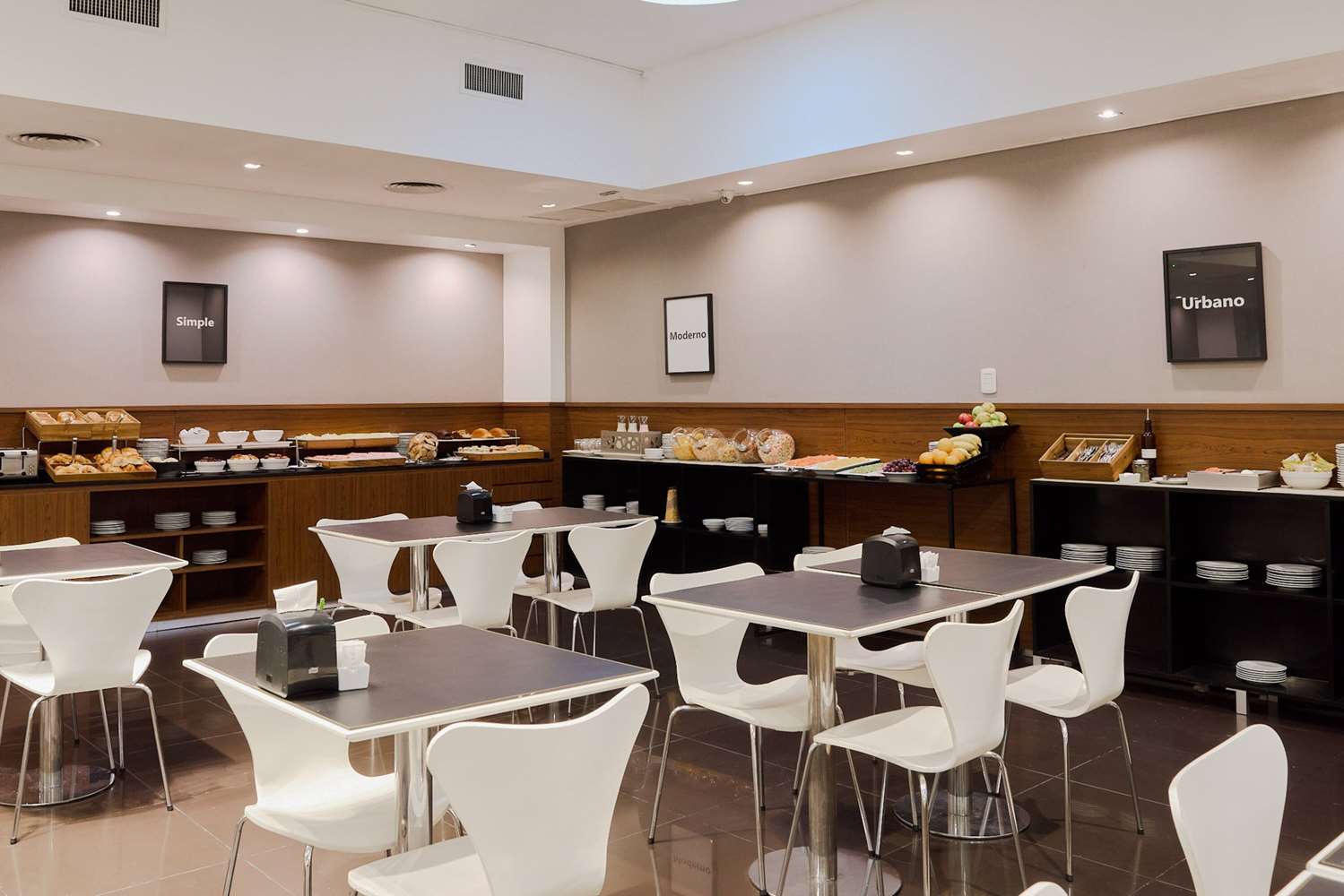 Dazzler by Wyndham Buenos Aires Maipu 75/76