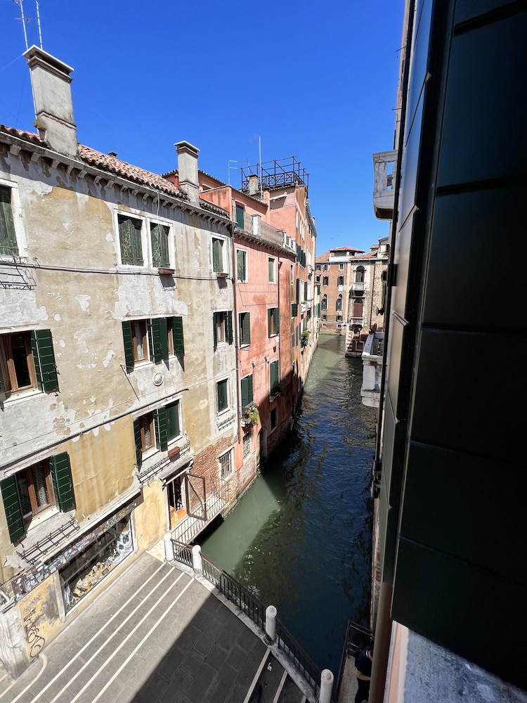 Cà dell' Arte Palace 42/50