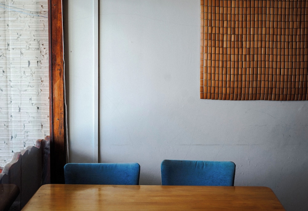The Goose Cafe & Hostel 2/38
